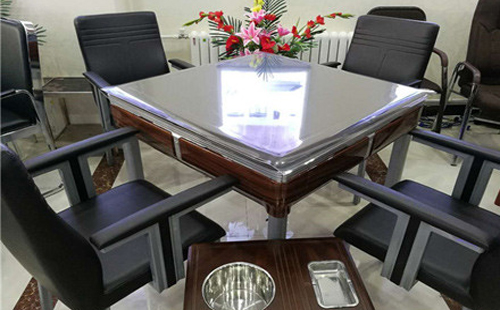 新城街道麻将桌